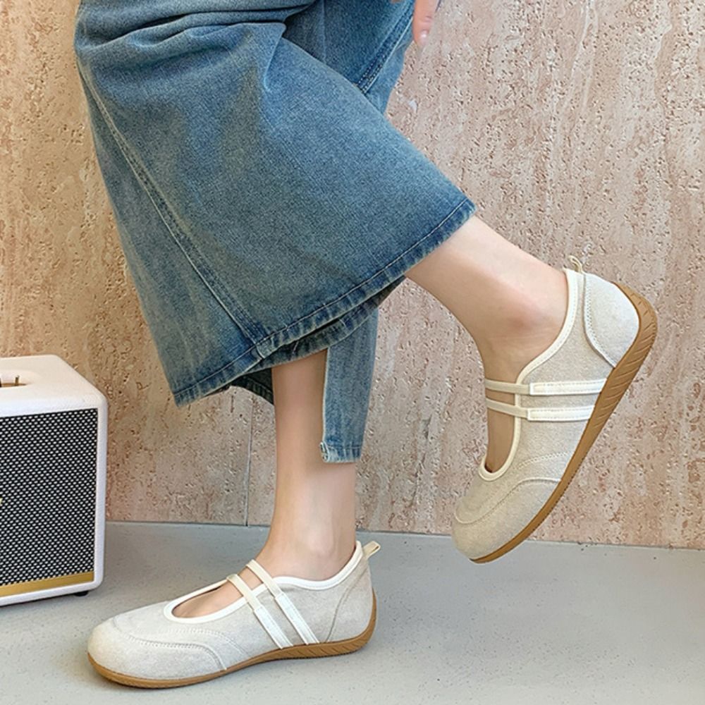 Mary Jane Shoes - รองเท้าแมรี่เจนสีสันตัดกัน หนังสังเคราะห์ สไตล์สตรีท หัวกลม พื้นเรียบ สไตล์อังกฤษ-ฝรั่งเศส