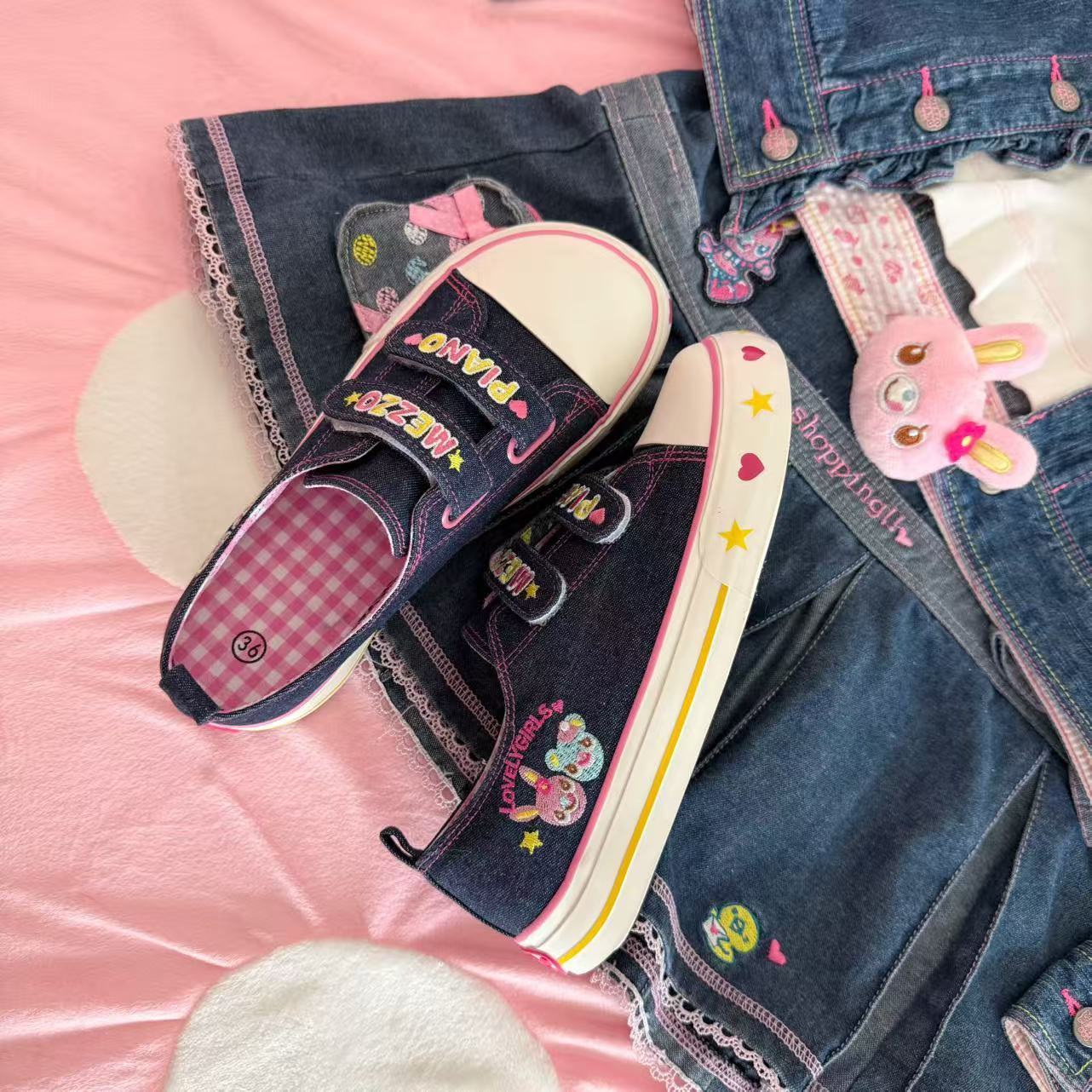 รองเท้าผ้าใบปักลายสไตล์ญี่ปุ่น - Women Shoes Store บทวิจารณ์และราคา