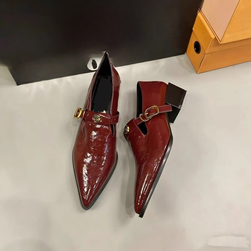 รองเท้าส้นเตี้ยแบบมีหัวแหลม พื - Mary Jane Shoes บทวิจารณ์และราคา