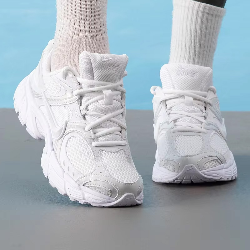 ไนกี้ W NIKE V5 RNR HQ7901-101 - Women Shoes Zoom บทวิจารณ์และราคา