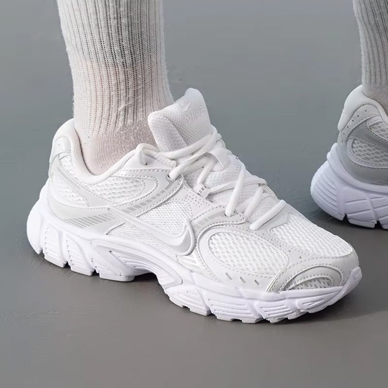 ไนกี้ W NIKE V5 RNR HQ7901-101 - Women Shoes Zoom บทวิจารณ์และราคา