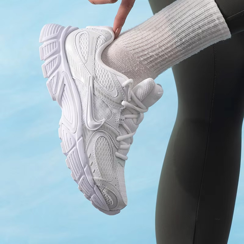 ไนกี้ W NIKE V5 RNR HQ7901-101 - Women Shoes Zoom บทวิจารณ์และราคา