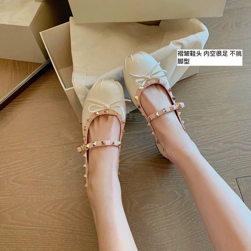 รองเท้าส้นแบนผู้หญิงแบบแมรี่เจ - Mary Jane Shoes บทวิจารณ์และราคา