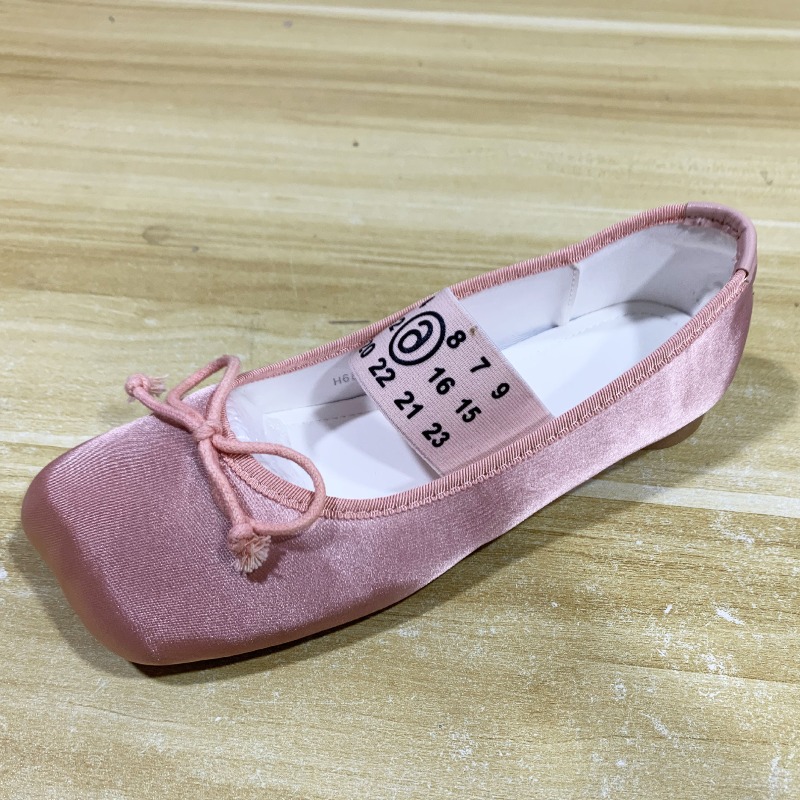 รองเท้าแมรี่เจนผู้หญิงแบบใหม่  - Mary Jane Shoes บทวิจารณ์และราคา